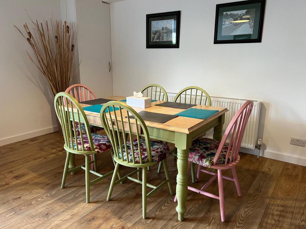 Beautiful Apartment,No 1, With Parking Ilfracombe Esterno foto