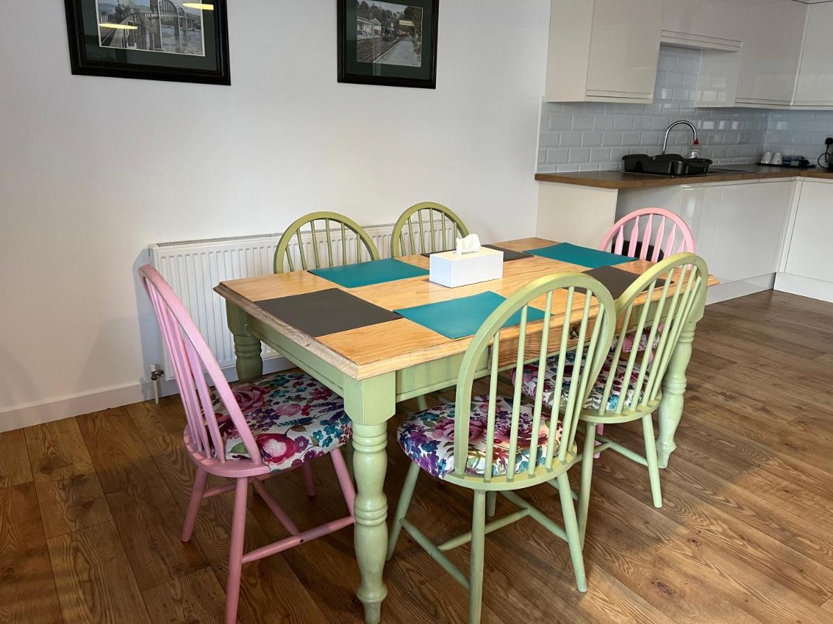 Beautiful Apartment,No 1, With Parking Ilfracombe Esterno foto