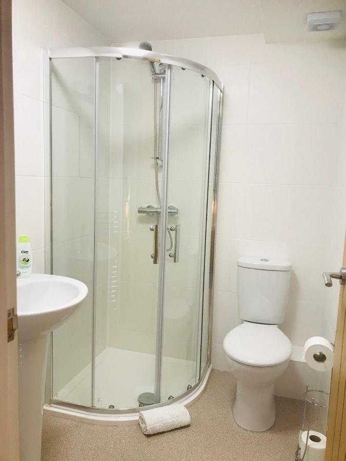Beautiful Apartment,No 1, With Parking Ilfracombe Esterno foto