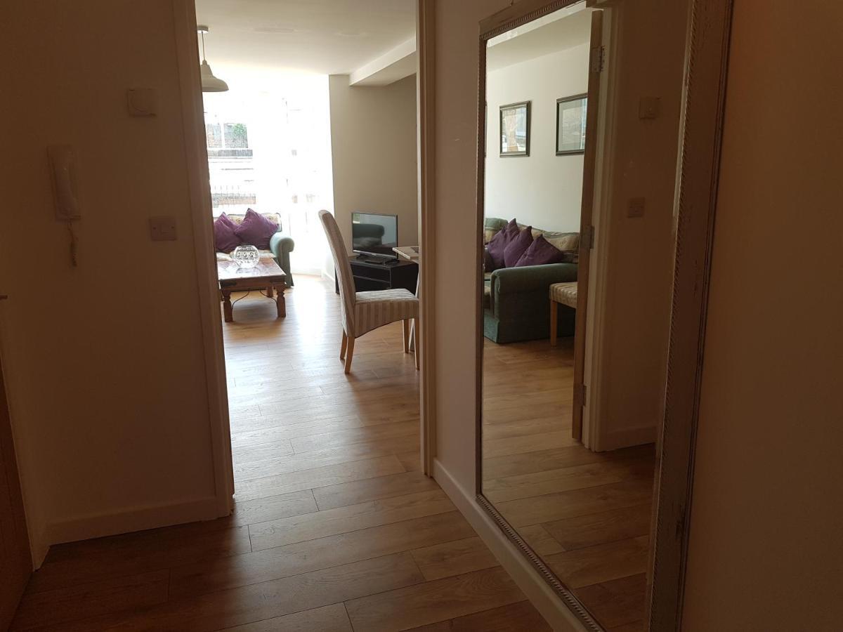 Beautiful Apartment,No 1, With Parking Ilfracombe Esterno foto